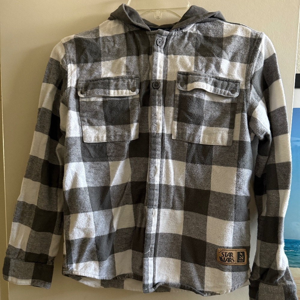 Star Wars Mandolorian Hooded Flannel Size 11/12
